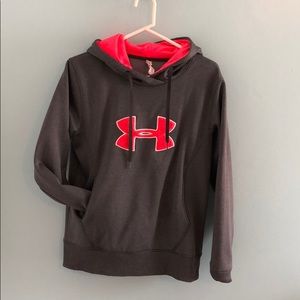 Under armour woman’s sweatshirt